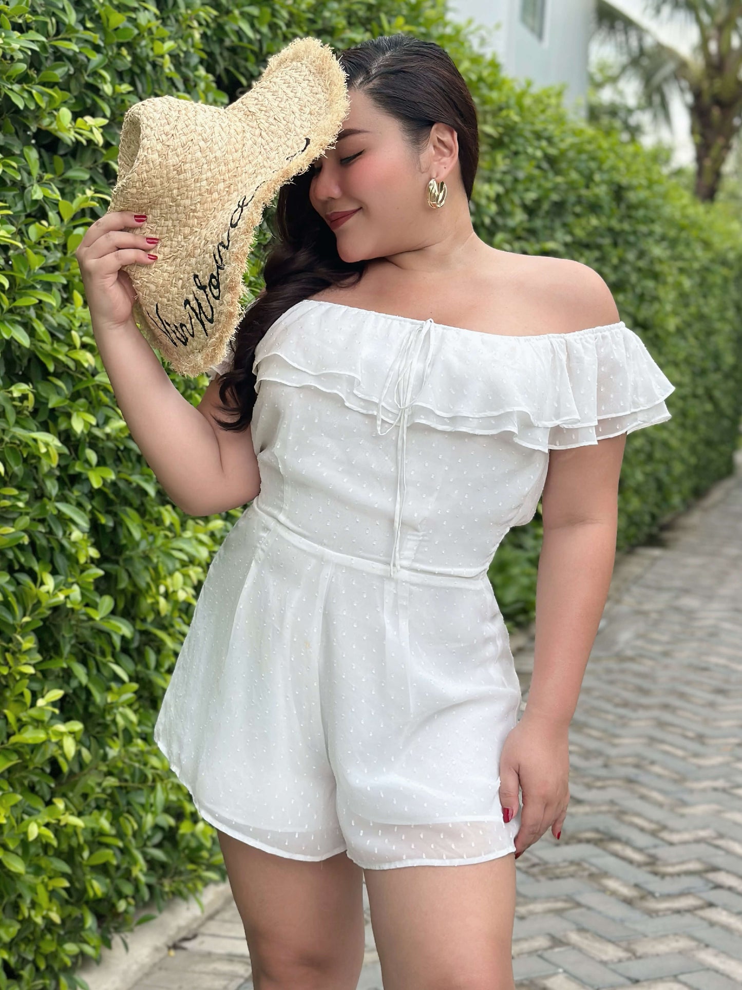 Jumpsuit Adriana Voan Trắng Hở Vai