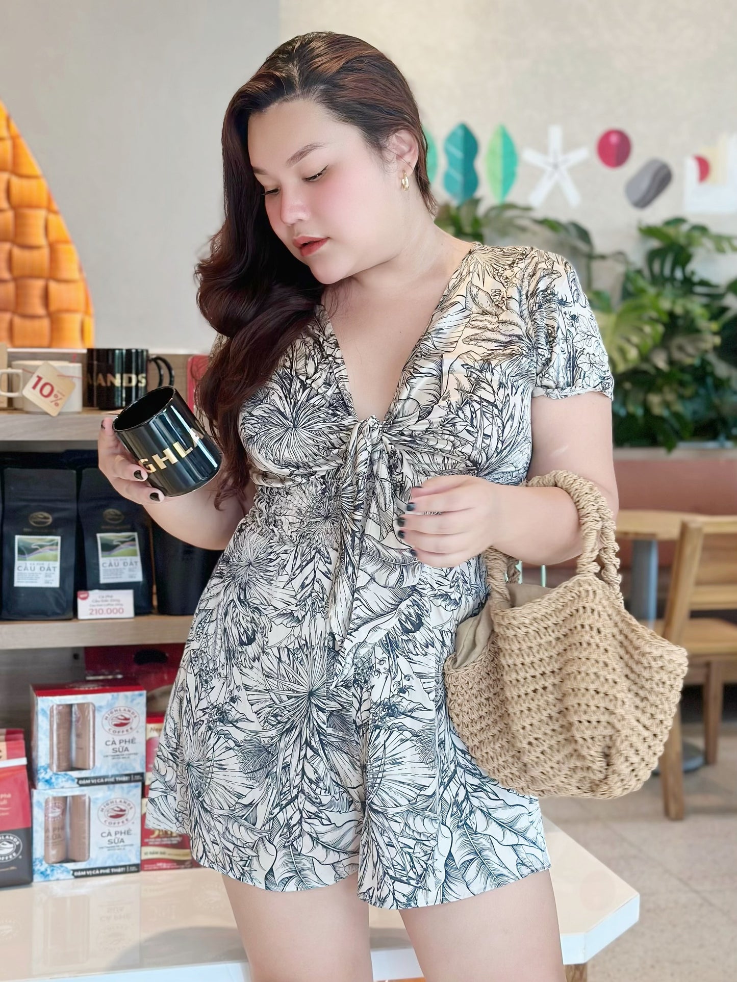 Jumpsuit Alicia Trắng Đen Thắt Nơ Ngực